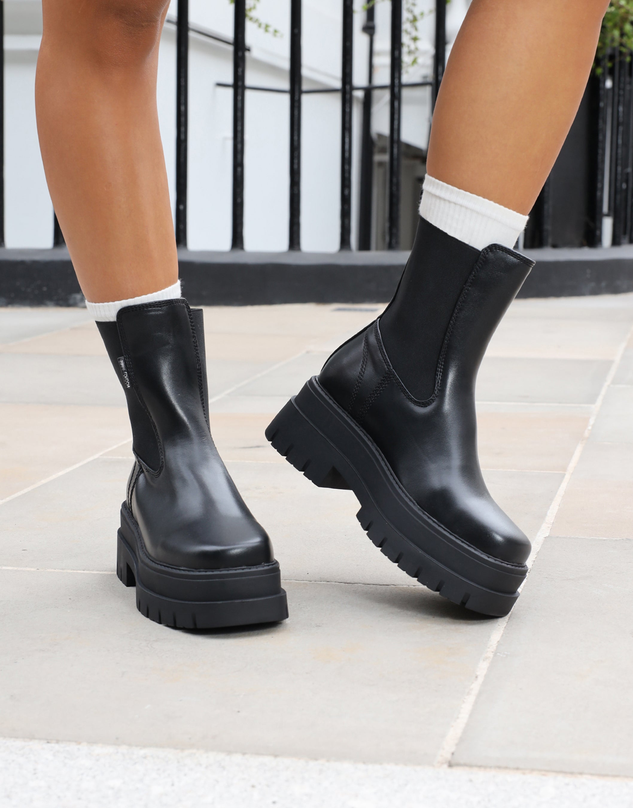 Arvin Black Chelsea Chunky Ankle Boots