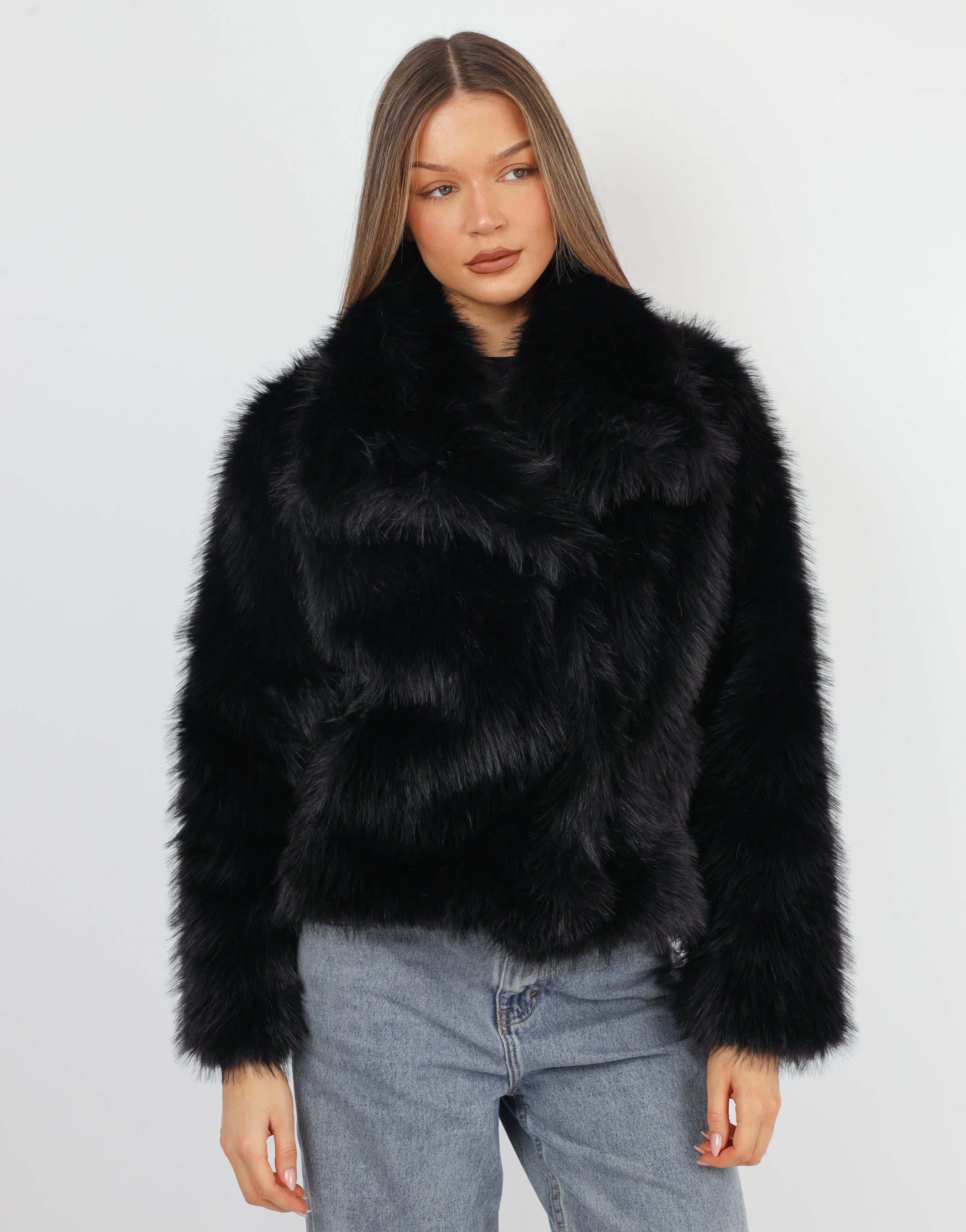 Arabella Oversized Collar Premium Faux Fur Coat in Black